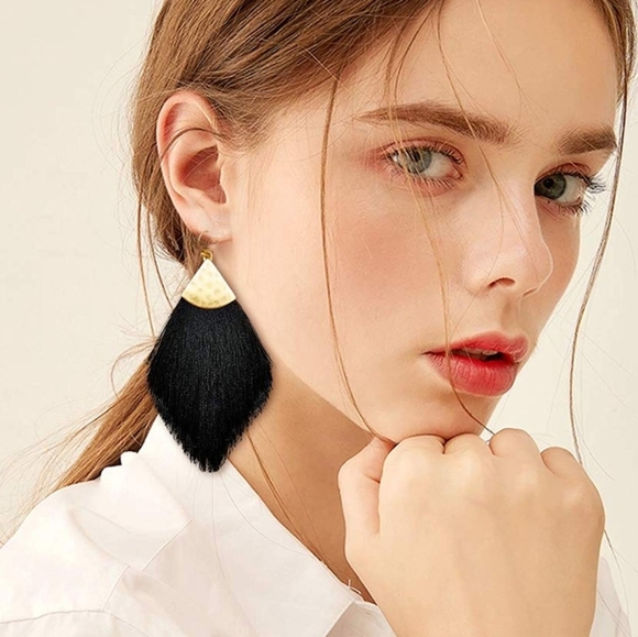 Boutique Jewelry - New Feather Tassel Fringe Gold Statement Drop Hook Earrings